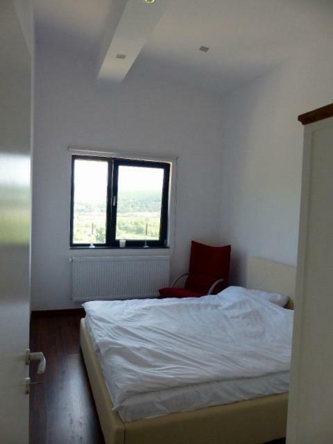 Modern, Deluxe Apartment In Rural Part Of Floresti, Cluj-Napoca Exterior photo
